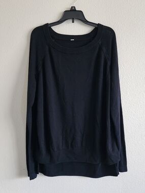 ​Lululemon Black Knit Side Slit Pullover Sweater Silver Metal Logo Charm
